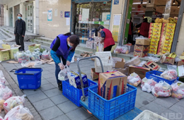 有人傍上平臺大賺，有人扛不住轉(zhuǎn)做團長：社區(qū)團購，是經(jīng)銷商的助手or對手？