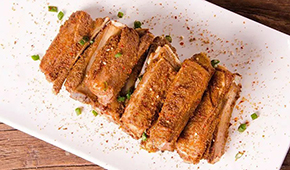 羊肉湯、羊蝎子、牛腩煲、小炒黃牛肉……爆款頻出，看預(yù)制菜玩家們?nèi)绾巍芭胙蛟着！?/>
                </div>
                <div   id=
